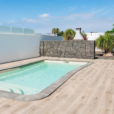 Fedelian Avec Jardin Et Piscine Chauffee Vila *